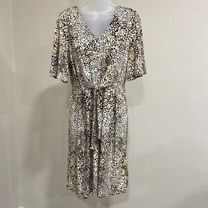 NWOT Sharagano Animal Print dress. Size 8 M medium
